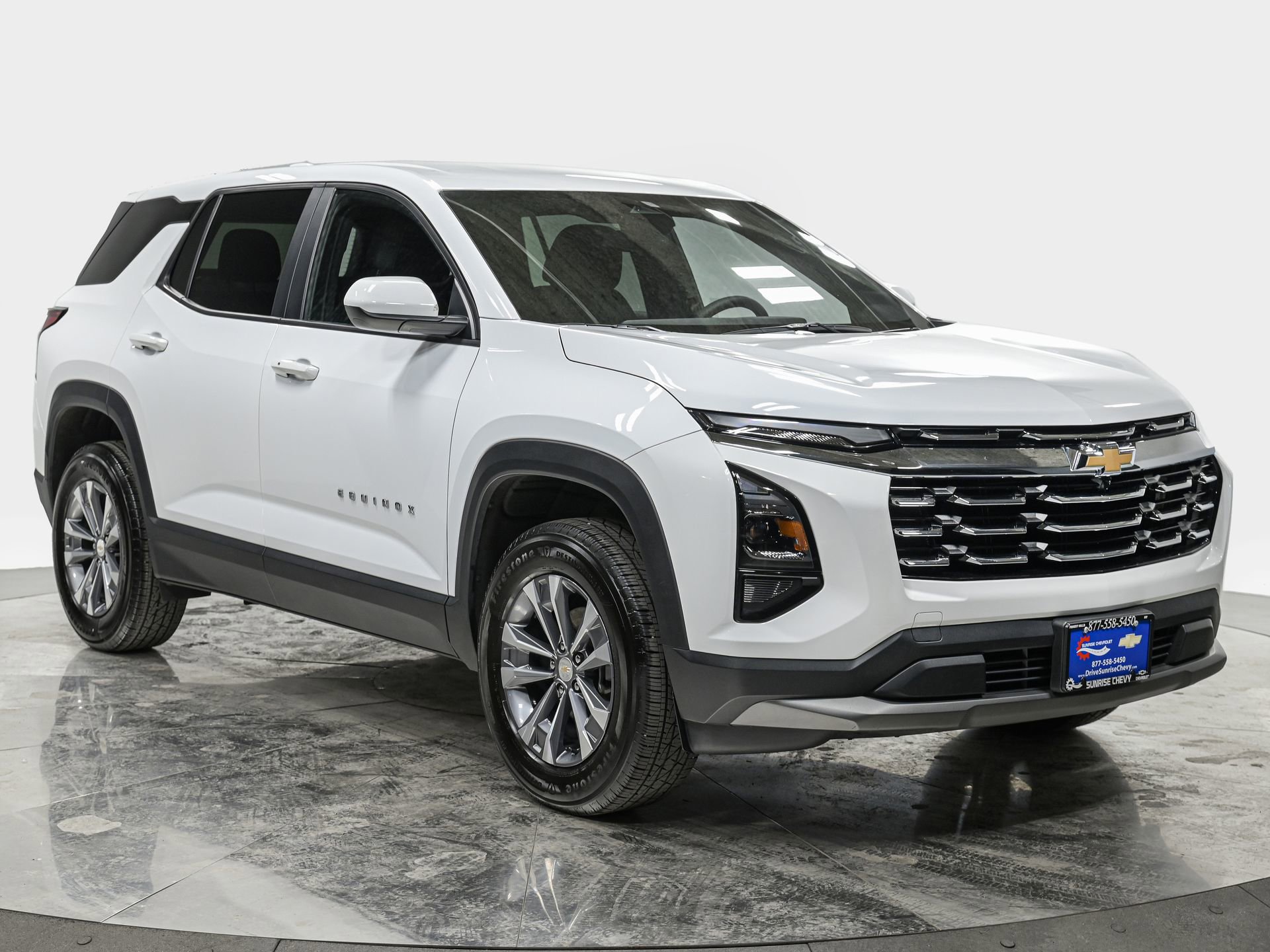 Used 2025 Chevrolet Equinox LT w/ Safety and Technology Package AWD/4WD image 9
