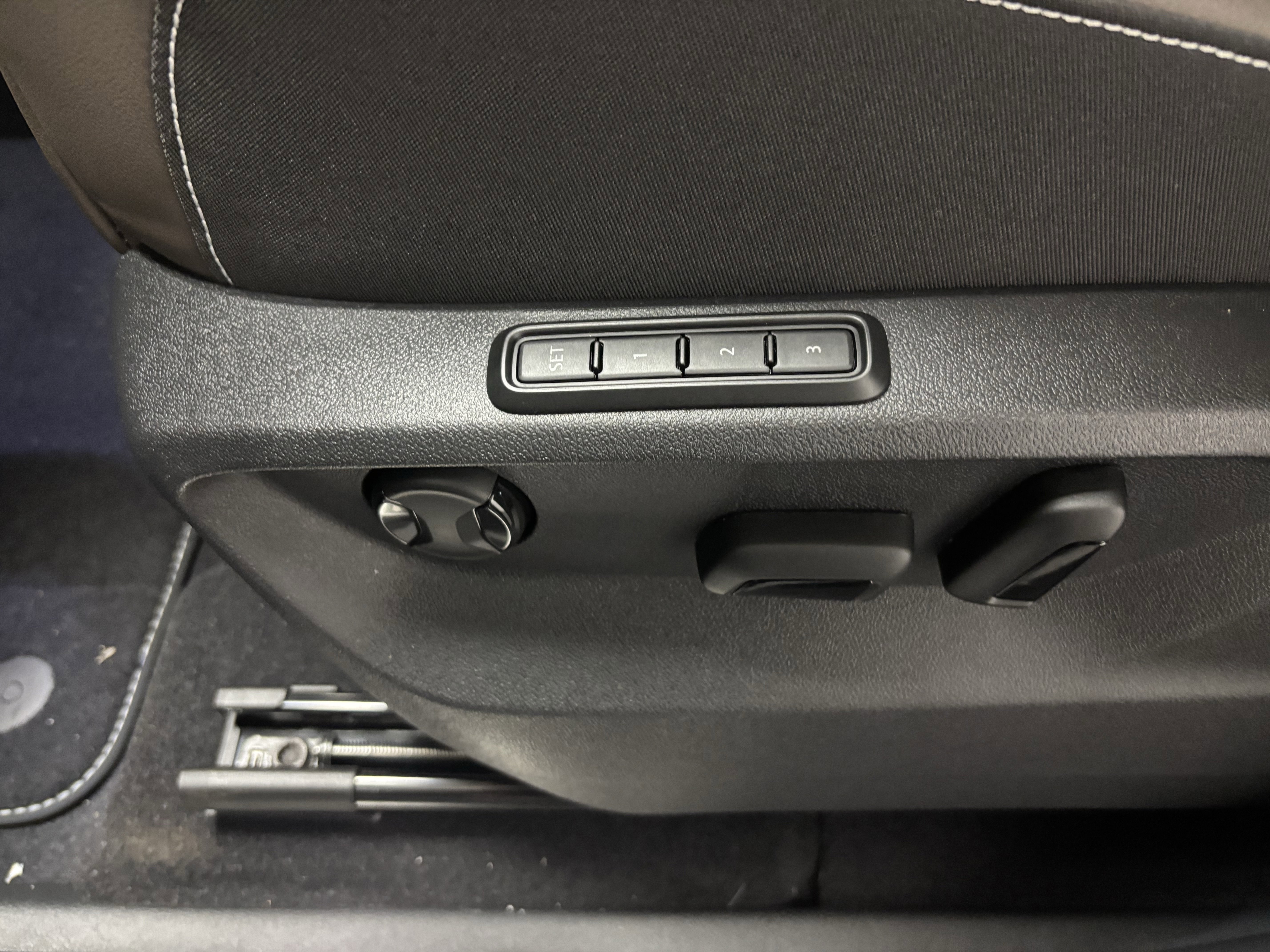 New 2026 Volkswagen Atlas SEL image 4