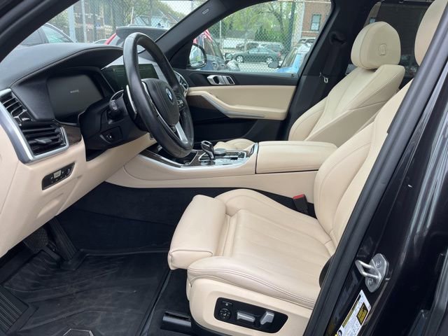 Used 2022 BMW X5 xDrive45e image 9