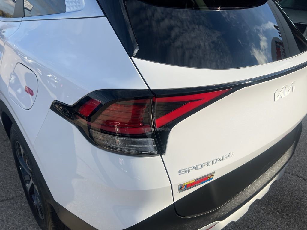 Certified 2025 Kia Sportage EX image 33