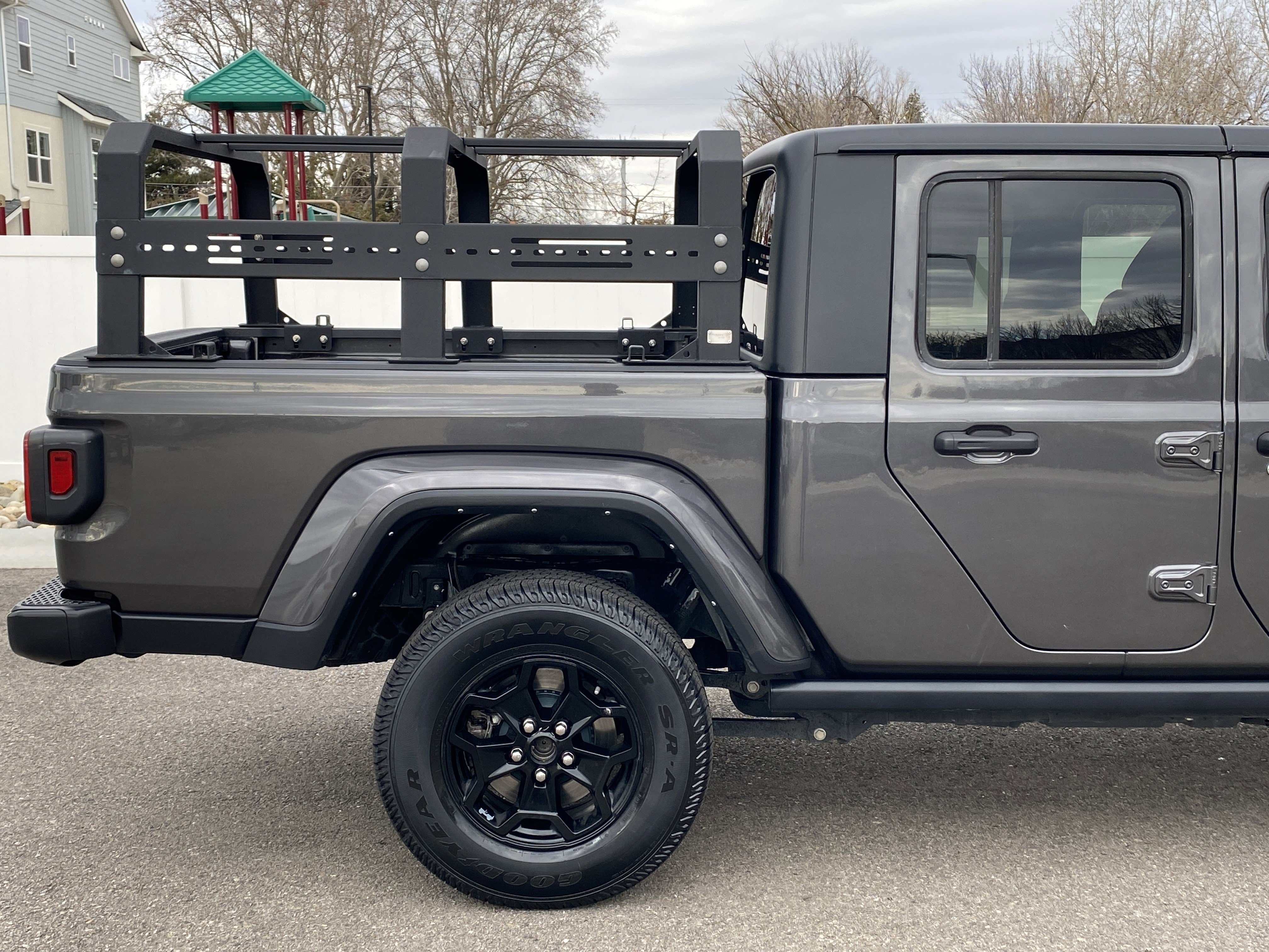 Used 2021 Jeep Gladiator Willys image 6