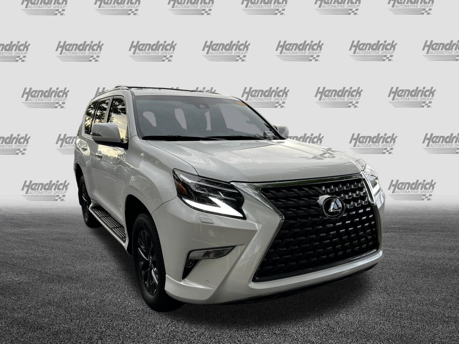 Used 2023 Lexus GX 460 Premium w/ Premium Package AWD/4WD image 2