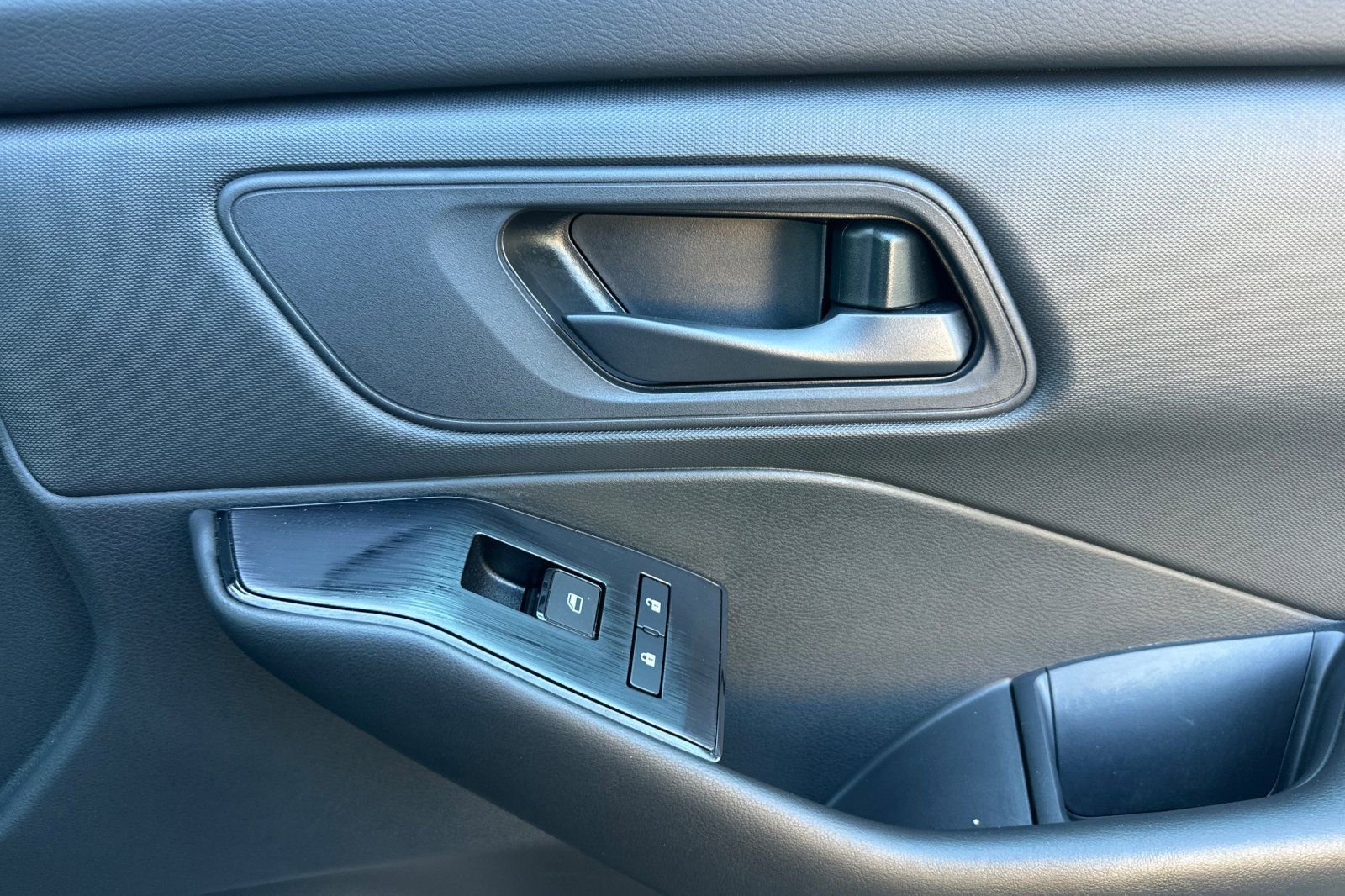Certified 2025 Nissan Rogue S FWD image 20