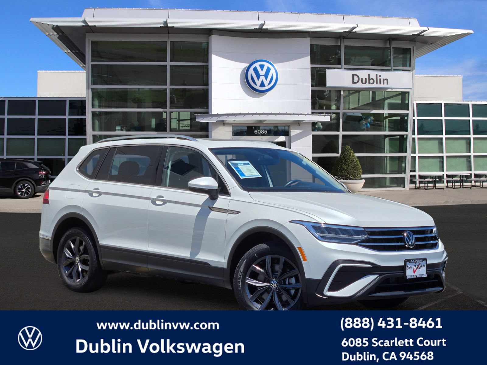 Certified 2023 Volkswagen Tiguan SE w/ Panoramic Sunroof Package
