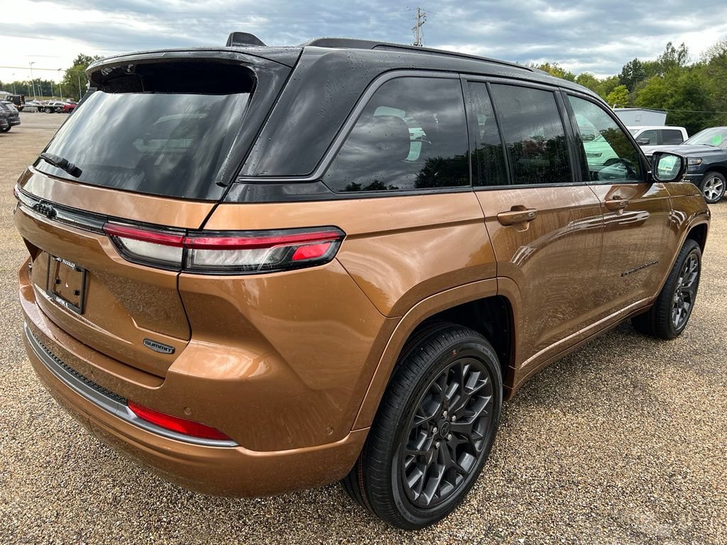 New 2027 Jeep Grand Cherokee Summit AWD/4WD image 5