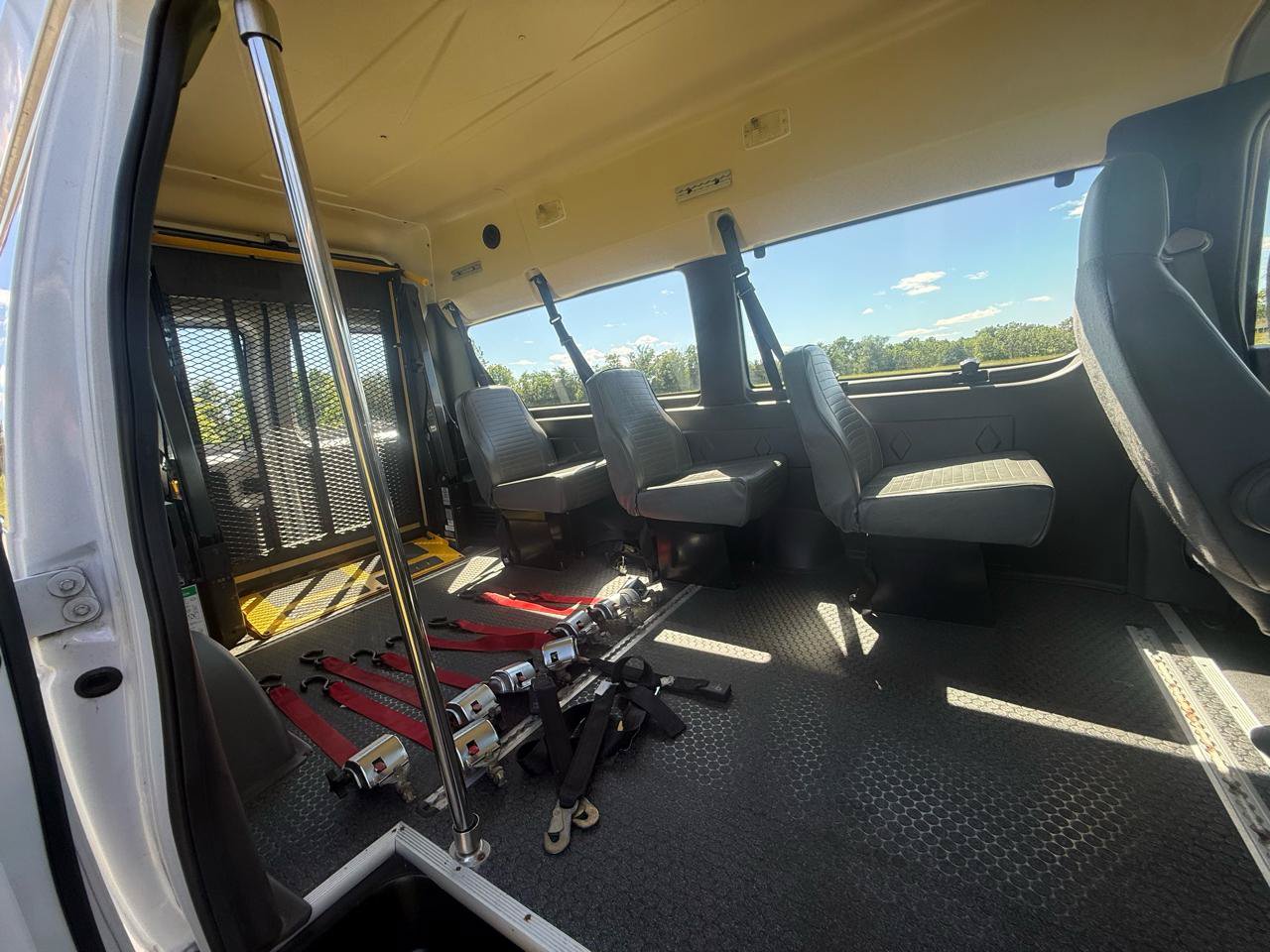 Used 2012 Ford E-250 and Econoline 250 w/ PWR Group RWD image 8