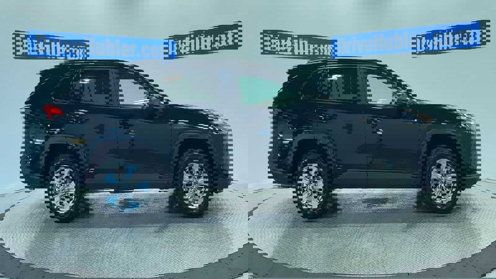 Used 2024 Toyota RAV4 LE AWD/4WD image 60