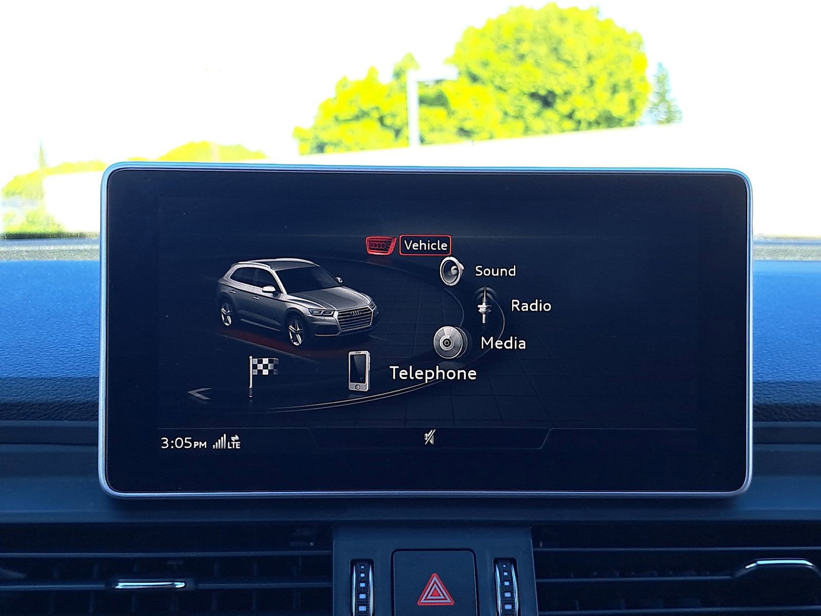 Used 2020 Audi Q5 e Premium w/ Convenience Package image 23
