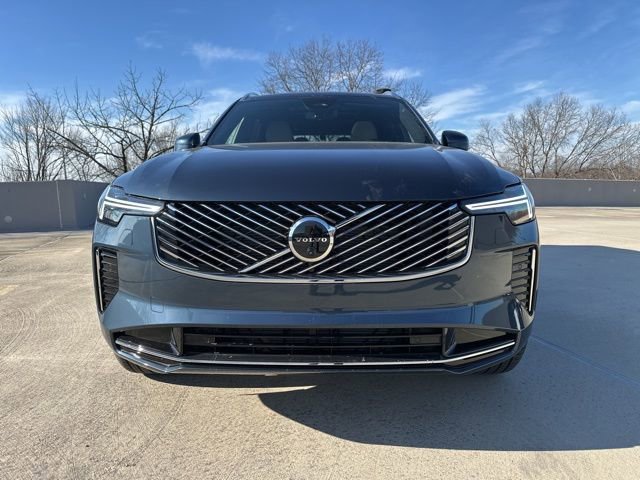 New 2026 Volvo XC90 B6 Ultra w/ Lounge Package image 2