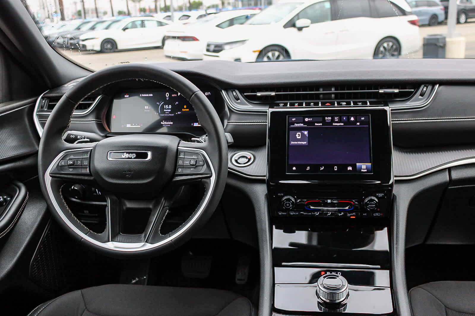 Used 2025 Jeep Grand Cherokee L Laredo image 13