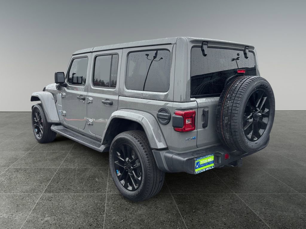 Used 2023 Jeep Wrangler Unlimited Sahara w/ Cold Weather Group AWD/4WD image 5