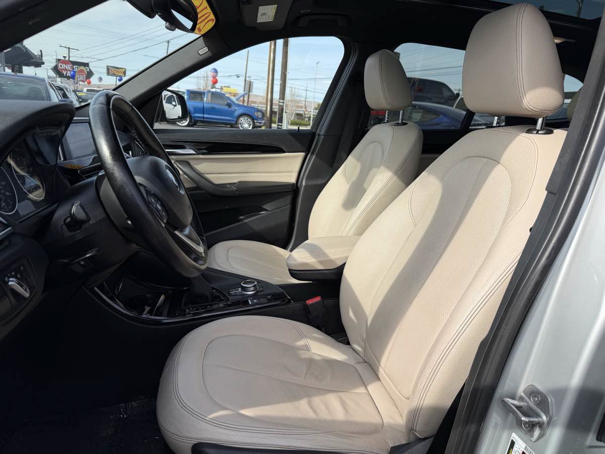 Used 2016 BMW X1 xDrive28i AWD/4WD image 9