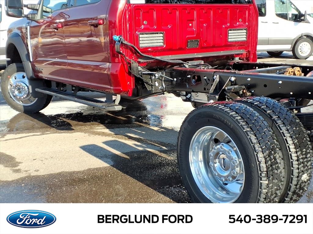 New 2026 Ford F550 4x4 Crew Cab image 6