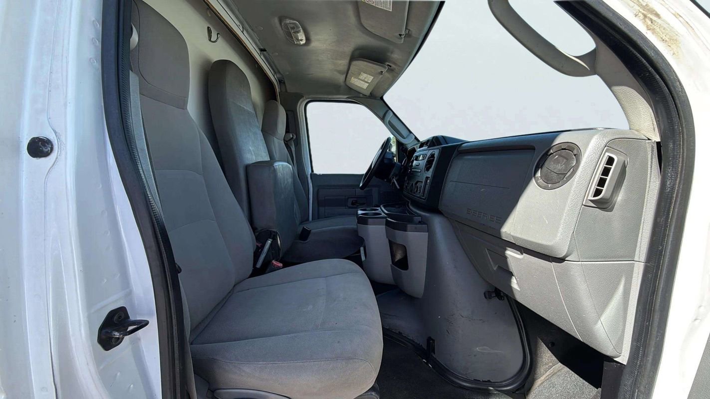Used 2013 Ford E-350 and Econoline 350 Super Duty image 14