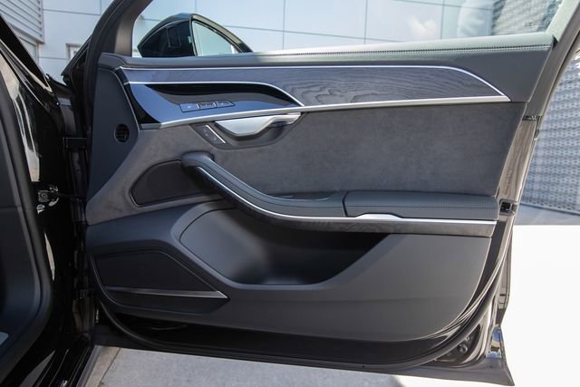 New 2025 Audi A8 L 3.0T image 36