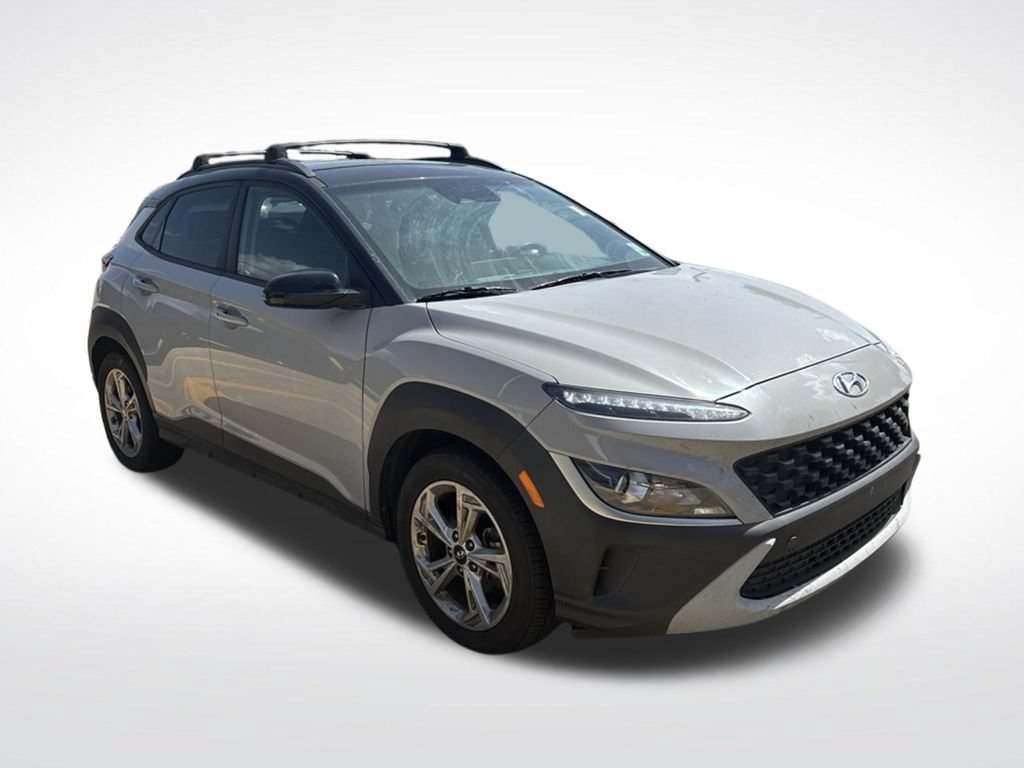 Used 2022 Hyundai Kona SEL FWD image 3
