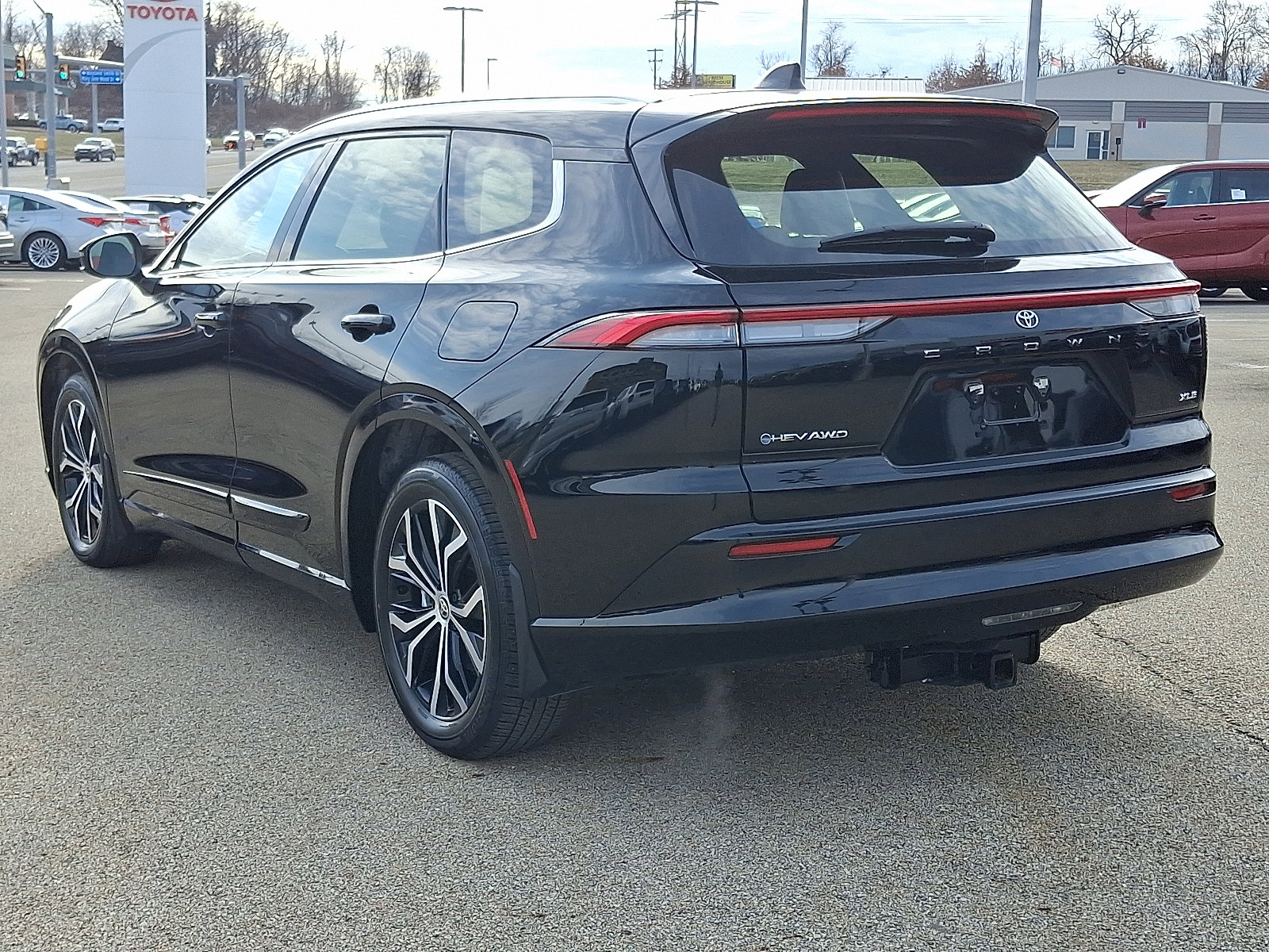 Used 2025 Toyota Crown Signia image 4