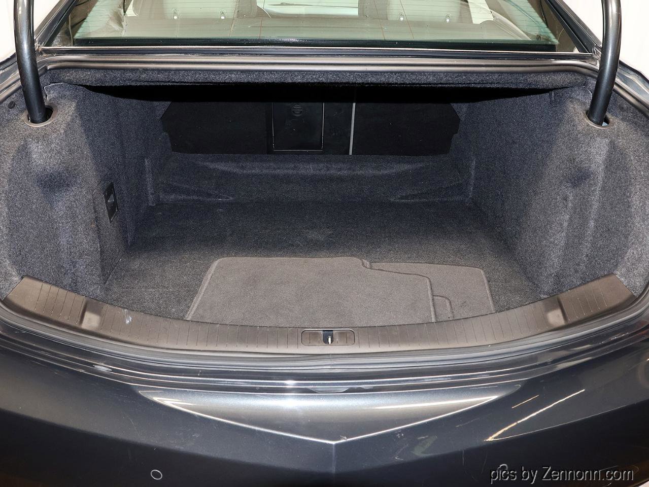 Used 2013 Cadillac XTS Luxury FWD image 29