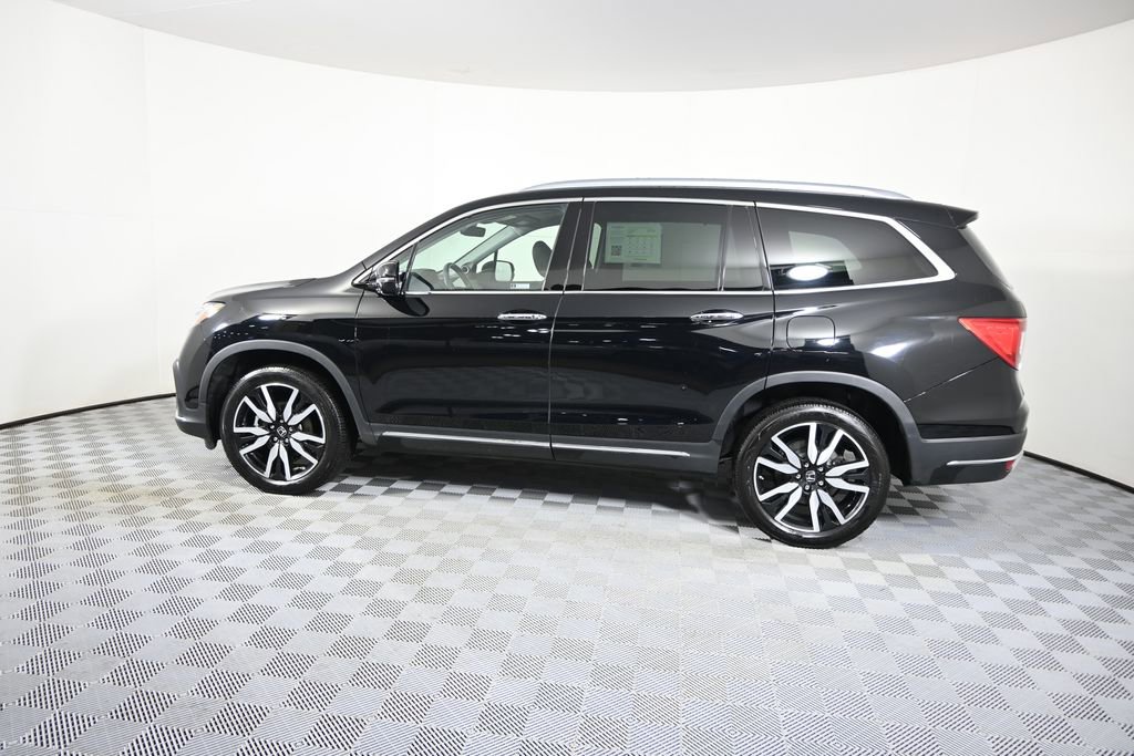 Used 2021 Honda Pilot Touring image 3