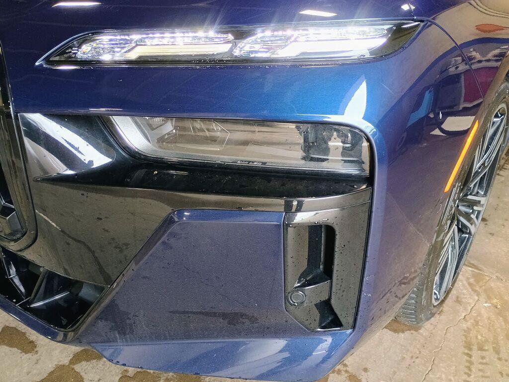 Used 2023 BMW i7 xDrive60 AWD/4WD image 28