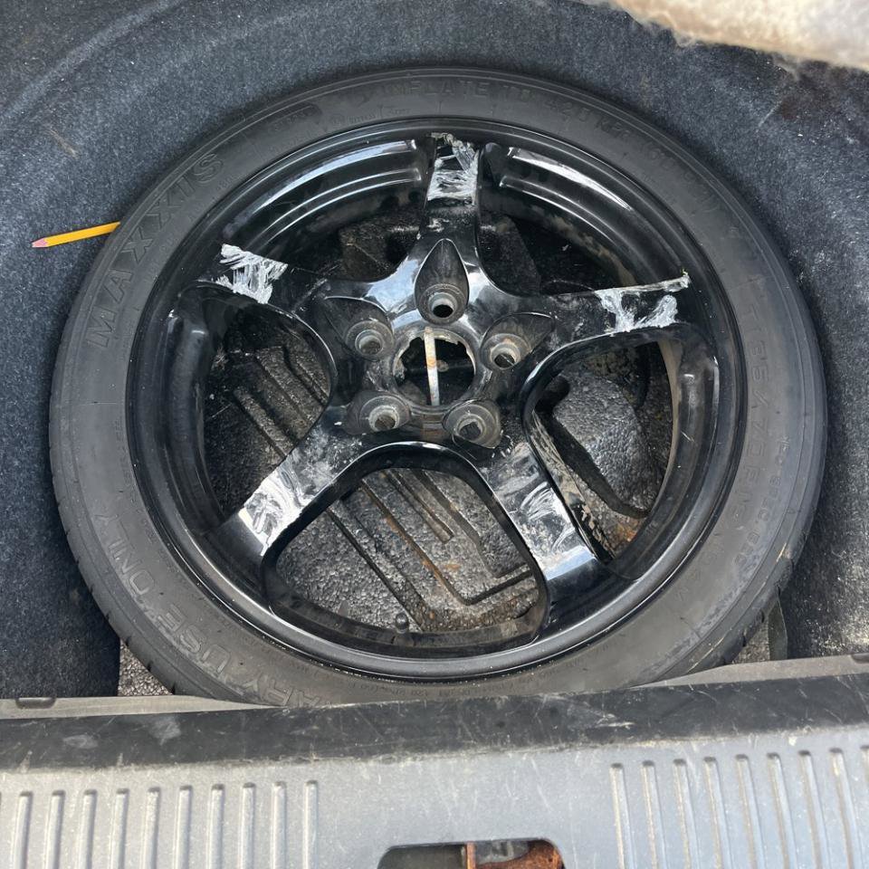 Used 2010 Cadillac CTS Premium image 32