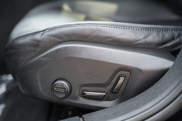 Used 2020 Volvo S60 T6 Momentum image 35