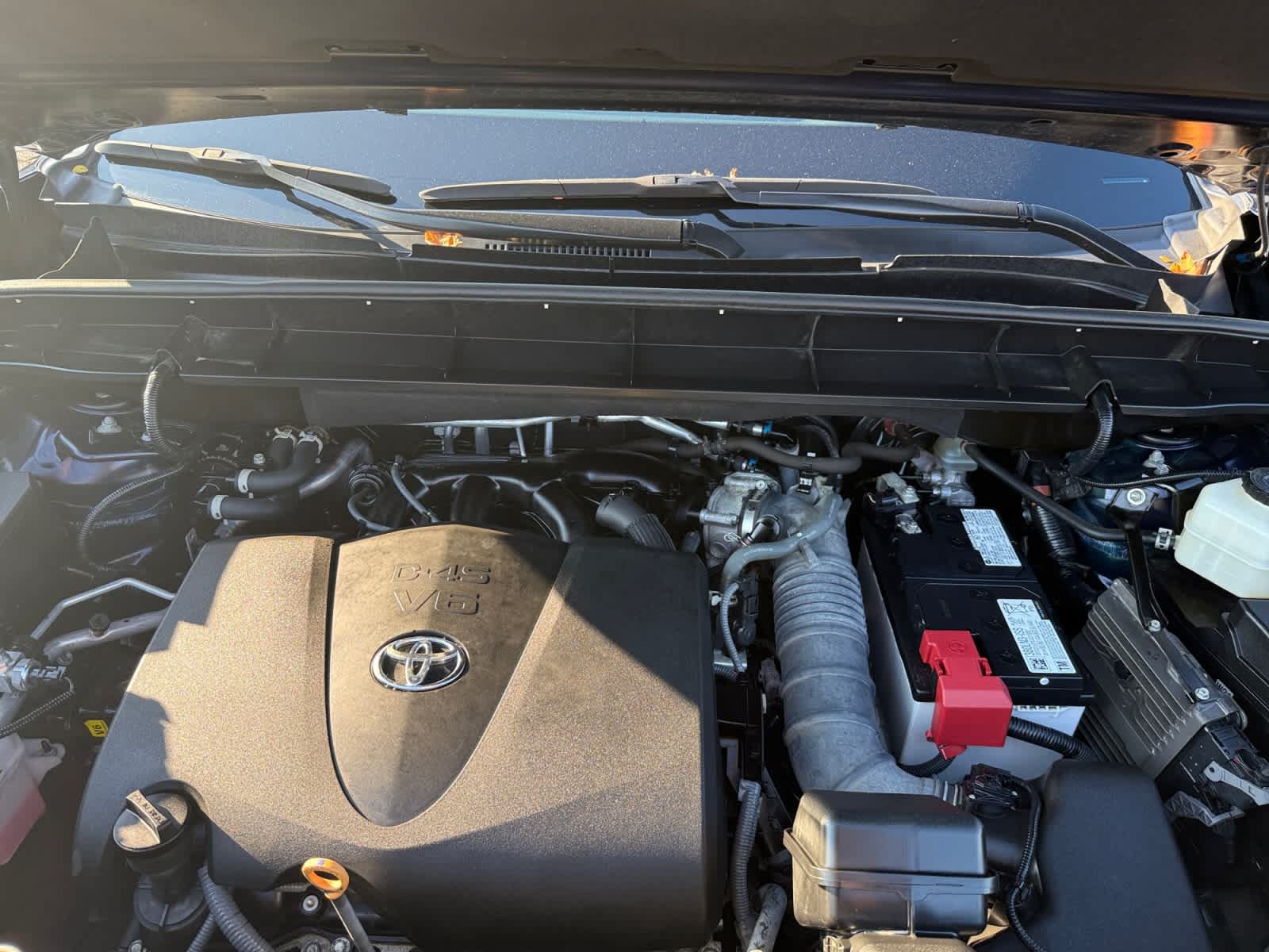 Used 2022 Toyota Highlander L FWD image 24