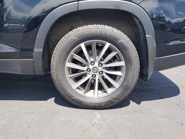 Used 2019 Toyota Highlander XLE AWD/4WD image 11