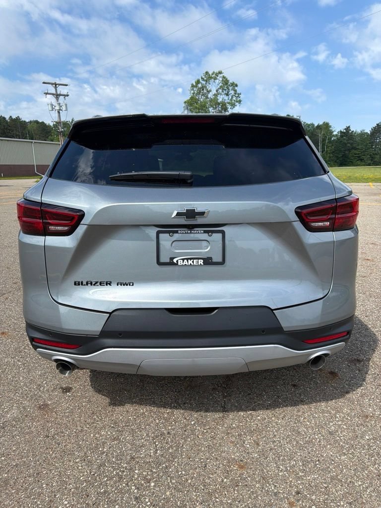 New 2026 Chevrolet Blazer LT w/ Convenience Package AWD/4WD image 6