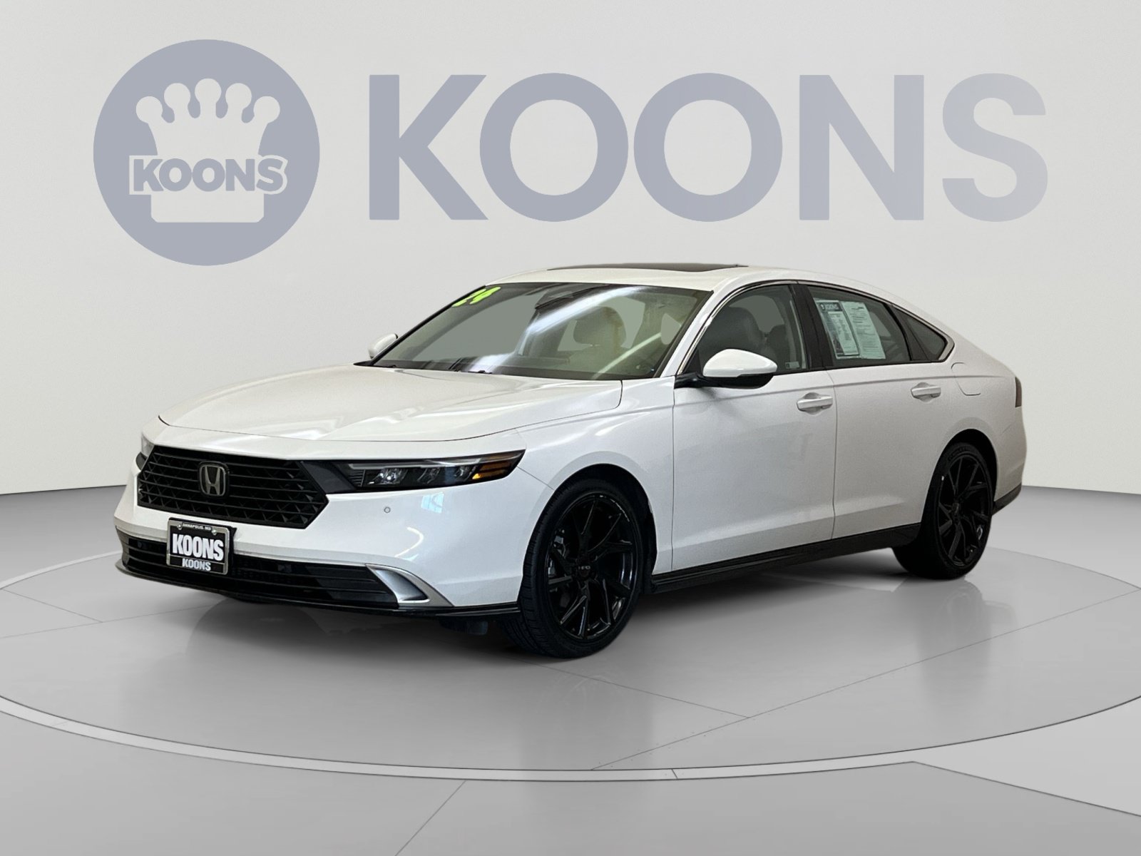 Used 2024 Honda Accord Touring image 1