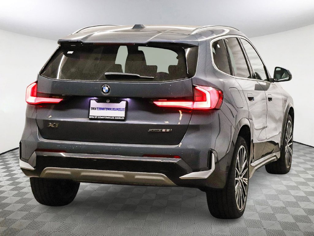 New 2027 BMW X1 xDrive28i AWD/4WD image 4