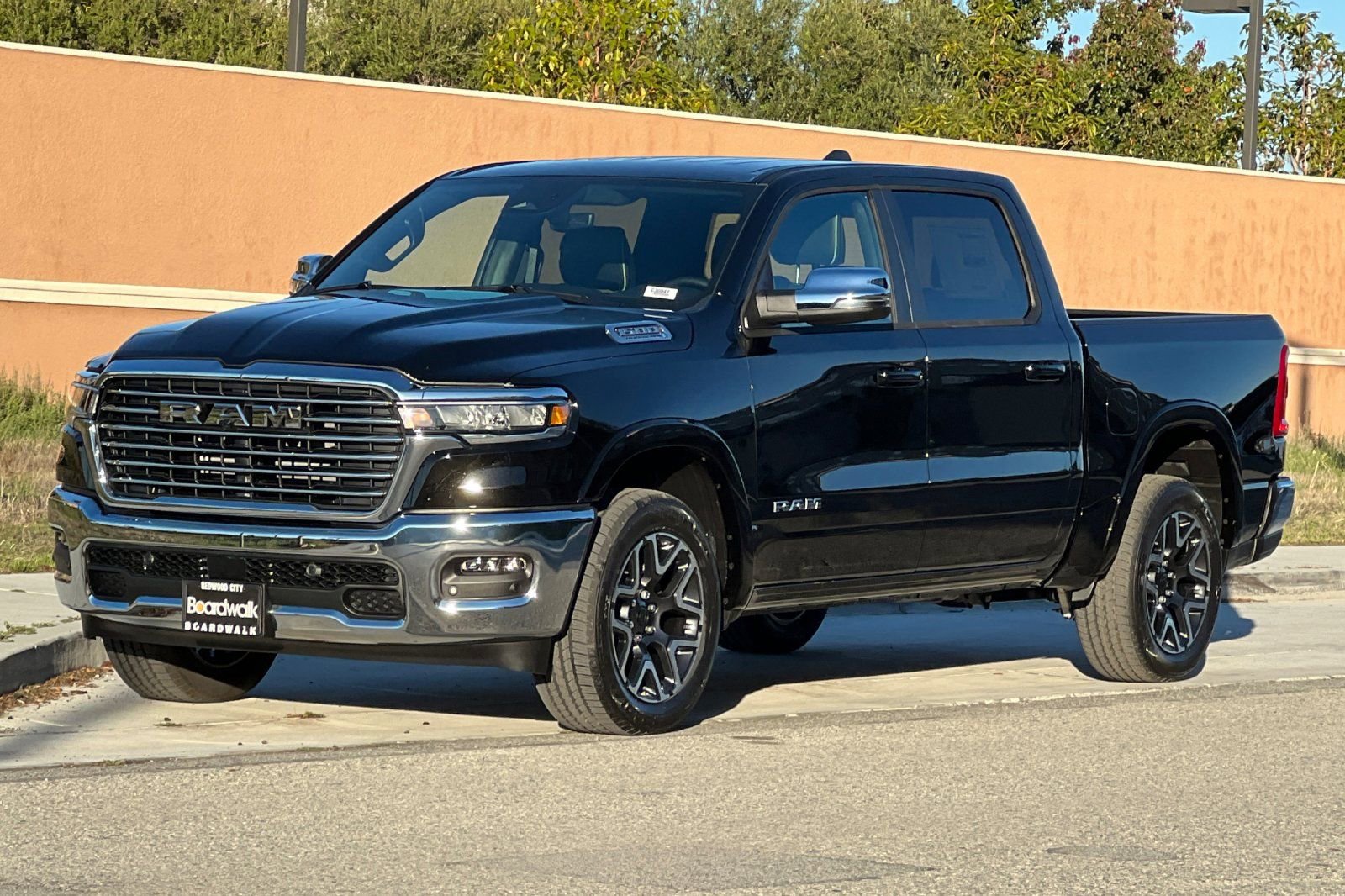 New 2026 RAM 1500 Laramie AWD/4WD image 8