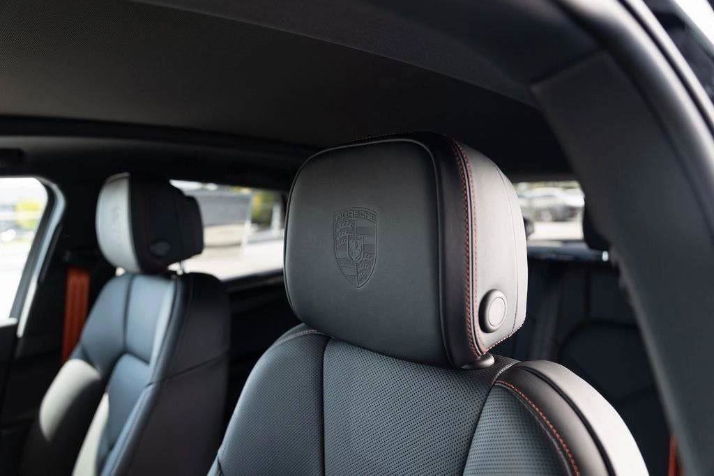New 2026 Porsche Macan image 82