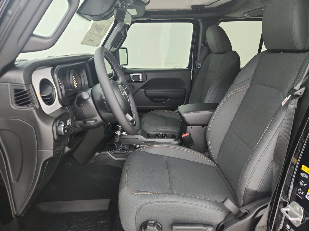 New 2026 Jeep Gladiator Sport AWD/4WD image 18