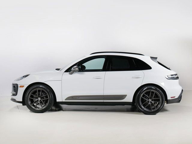 Certified 2023 Porsche Macan Turbo AWD/4WD image 2