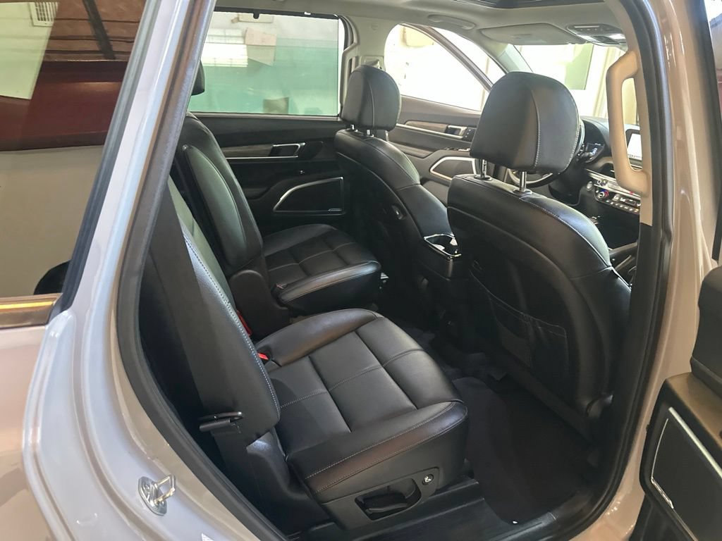 Used 2022 Kia Telluride SX w/ Nightfall Edition Package AWD/4WD image 31