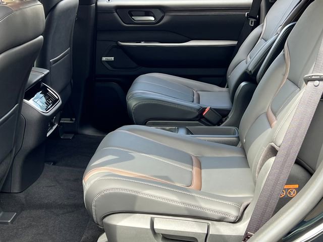 New 2026 Nissan Armada SL w/ Captain's Chari Seat Package image 22