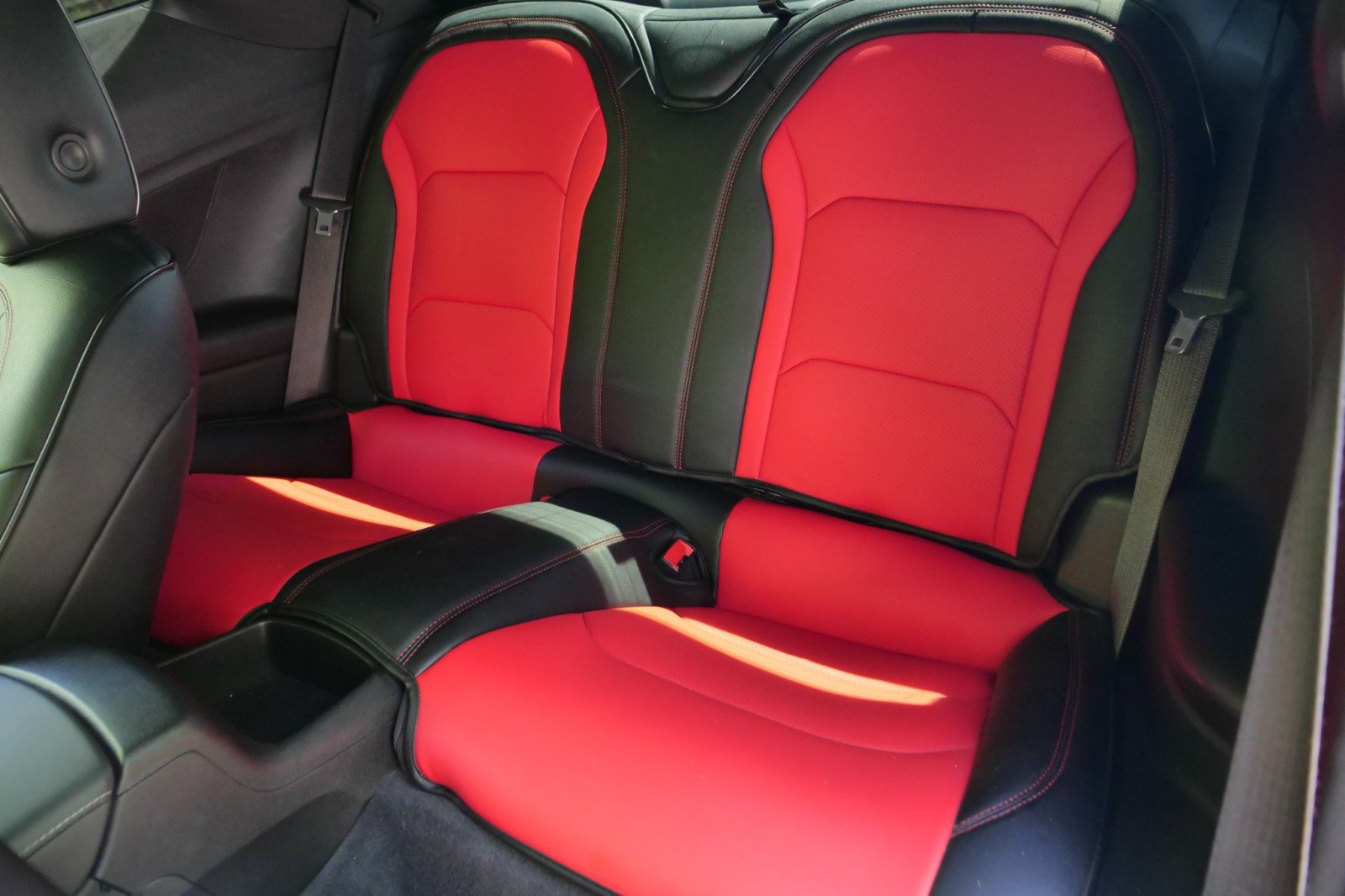 Used 2022 Chevrolet Camaro LT RWD image 23