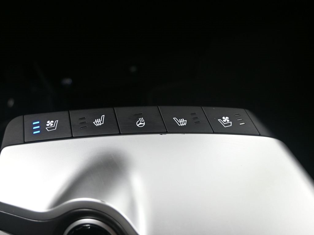 Certified 2022 Kia EV6 Wind w/ Wind Technology Package image 22