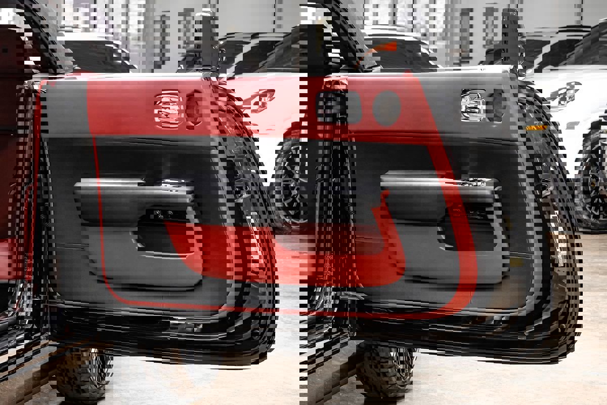 Used 2016 Rolls-Royce Dawn image 36