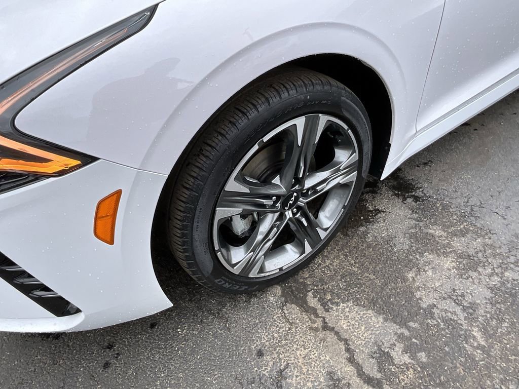 Used 2022 Kia K5 EX w/ EX Premium Package image 11