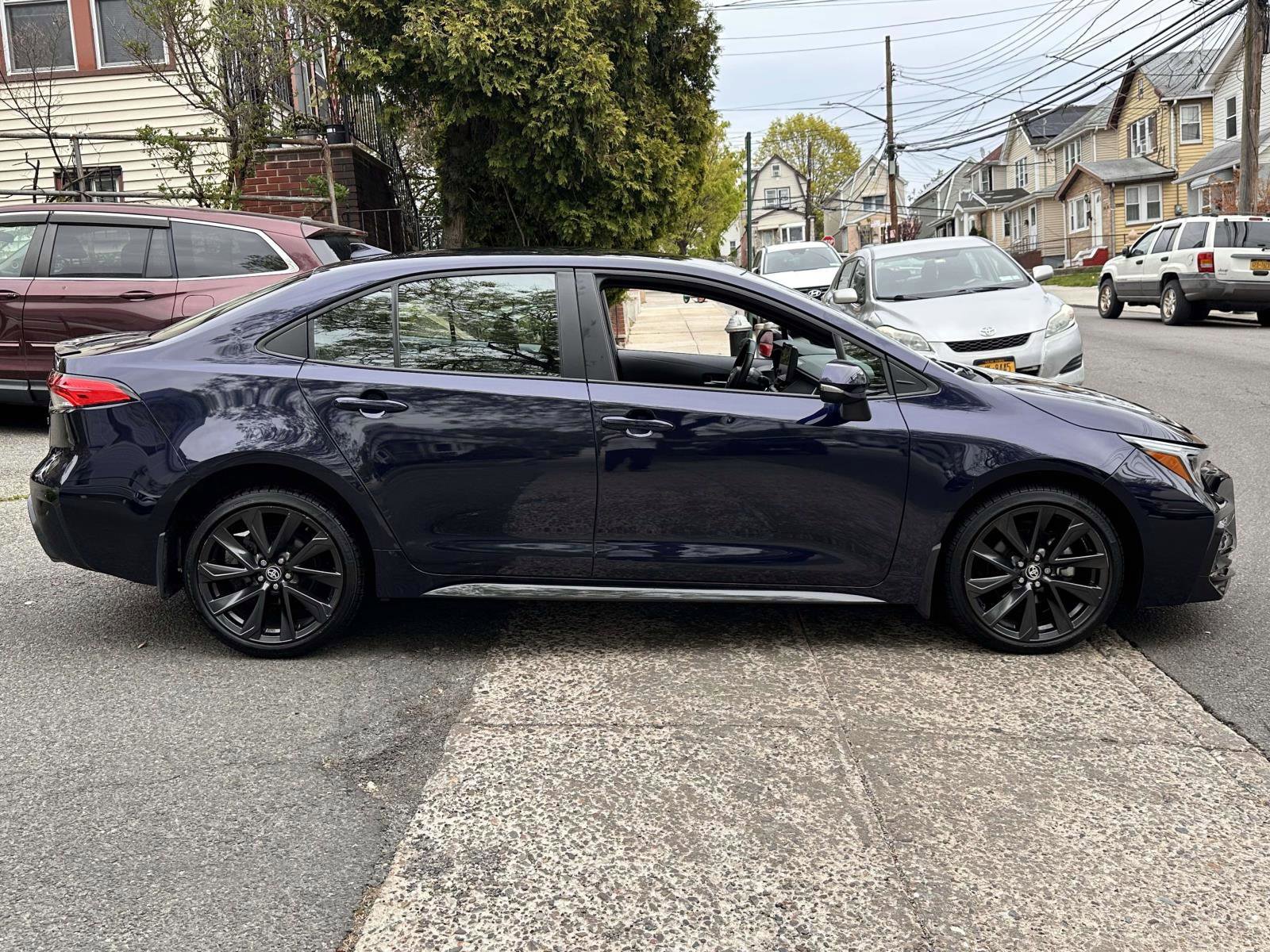 Certified 2023 Toyota Corolla SE FWD image 6