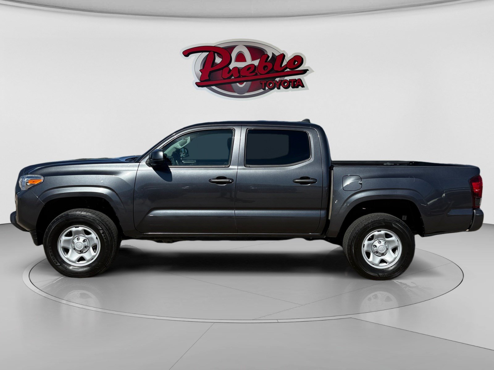 Used 2022 Toyota Tacoma SR AWD/4WD image 2