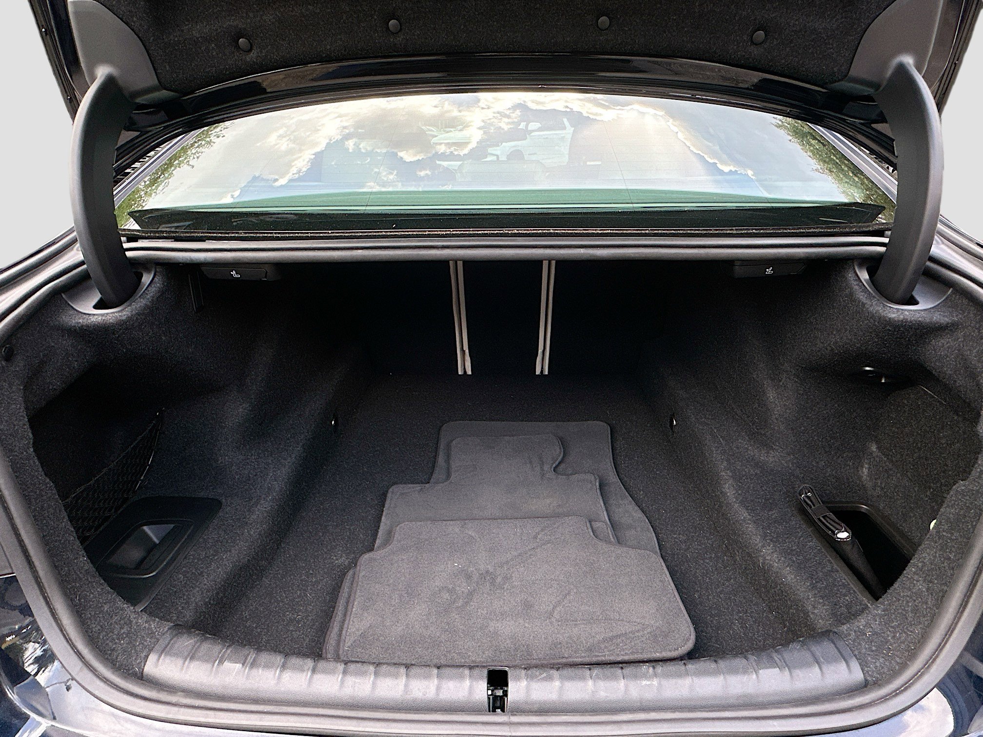 Certified 2023 BMW M550i xDrive w/ Dynamic Handling Package image 28