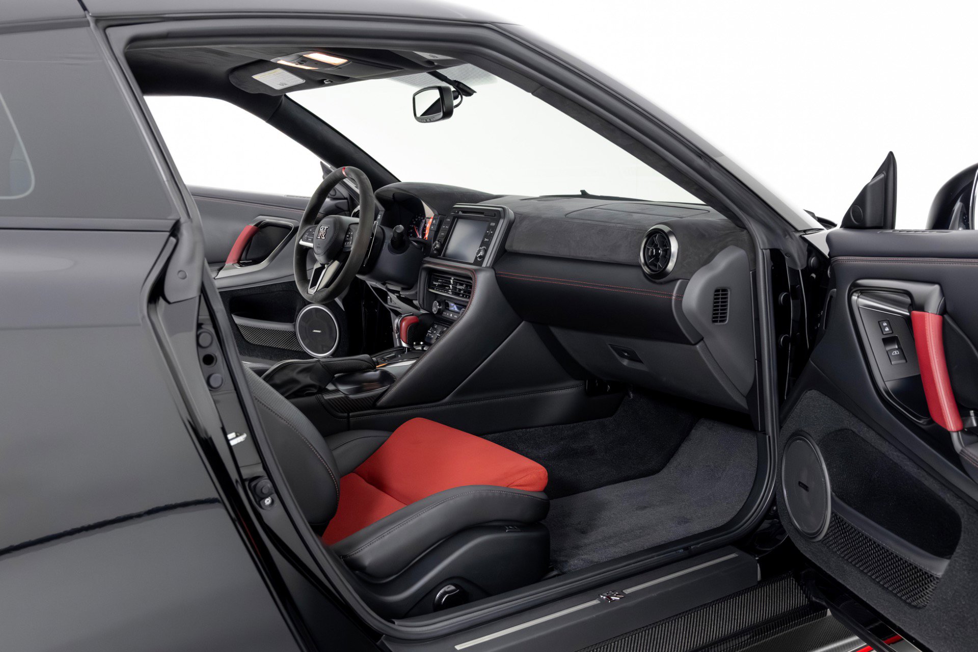 Used 2017 Nissan GT-R NISMO image 27