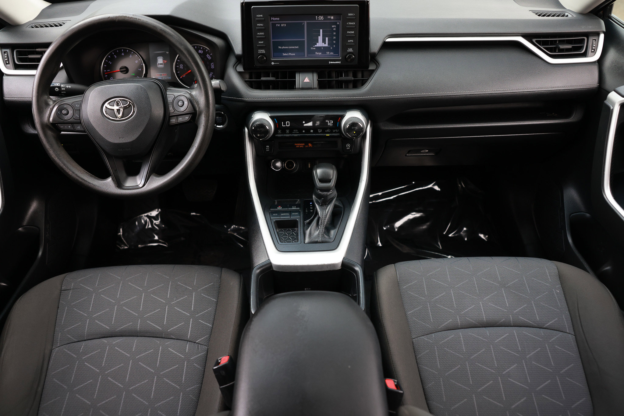 Used 2022 Toyota RAV4 XLE image 2