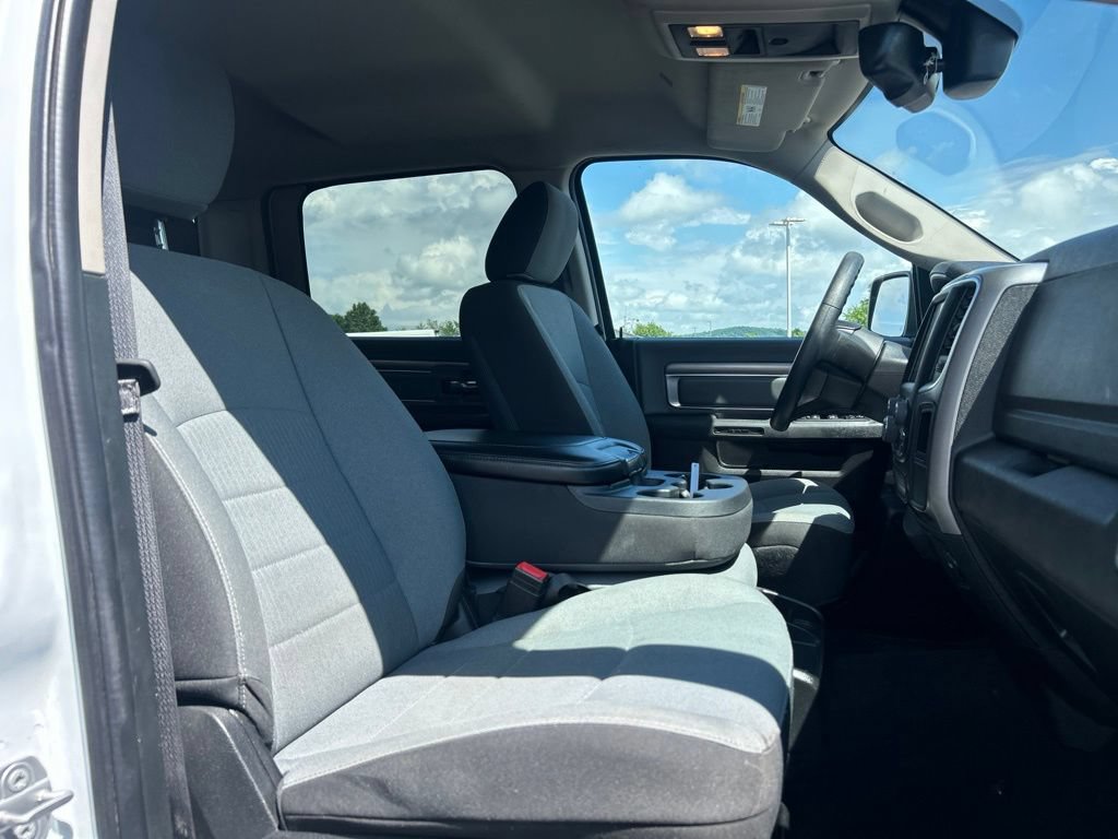 Used 2022 RAM 1500 Classic SLT w/ Electronics Group AWD/4WD image 8