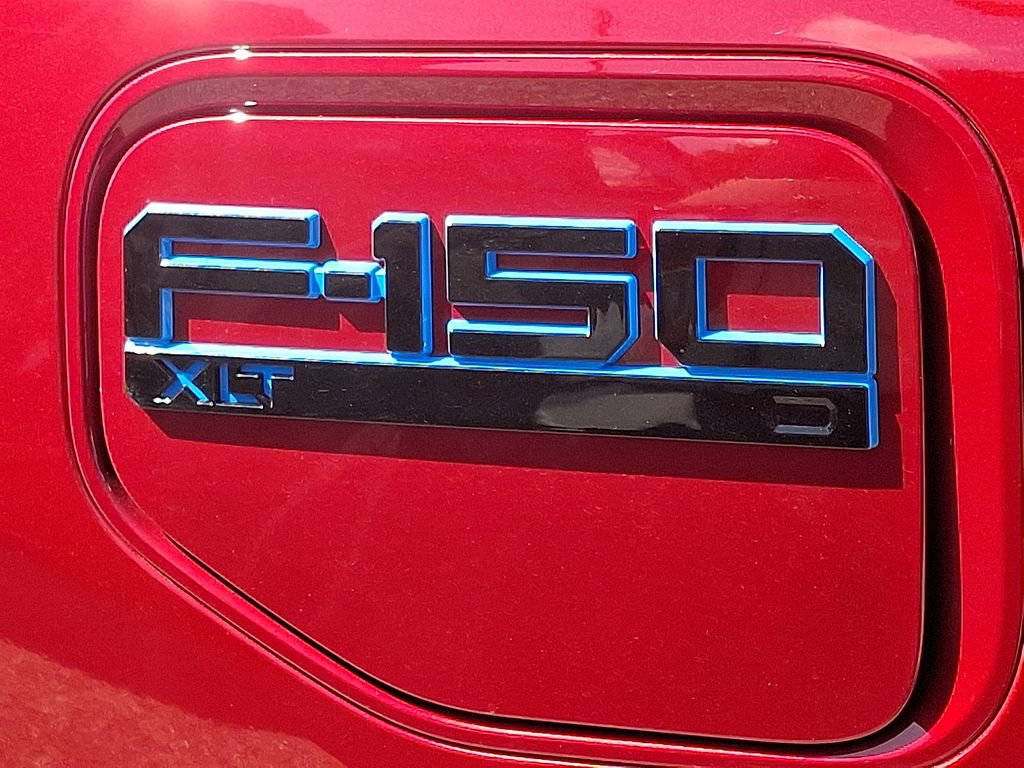 New 2025 Ford F150 Lightning XLT image 13