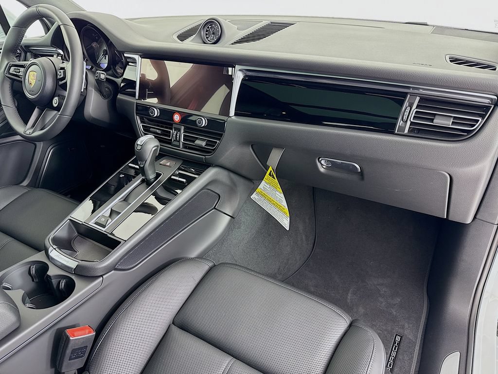 New 2026 Porsche Macan S AWD/4WD image 32