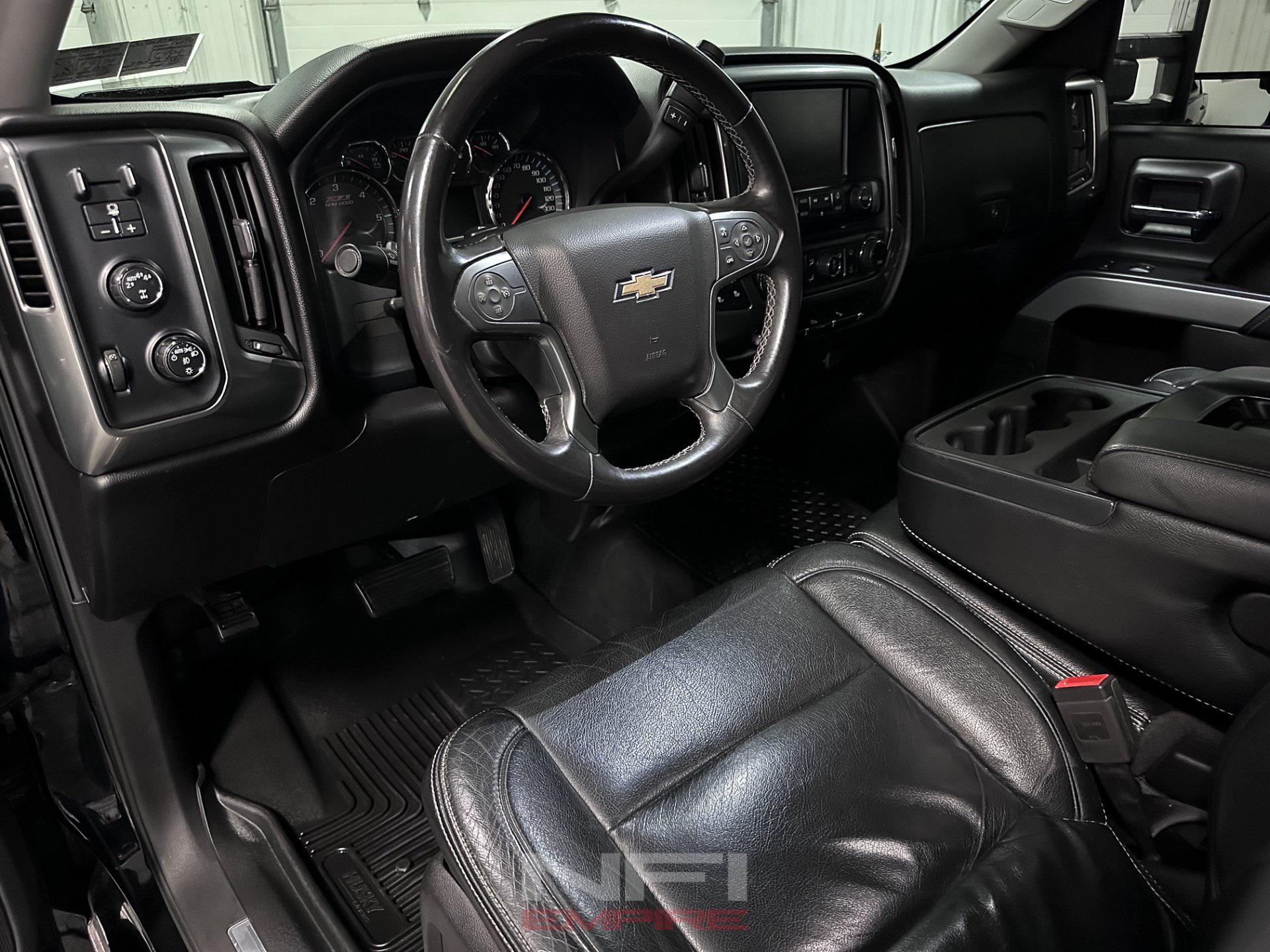 Used 2017 Chevrolet Silverado 1500 LT w/ All Star Edition AWD/4WD image 23